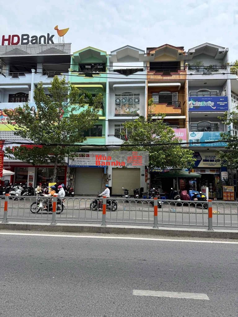 Bán nhà mặt tiền Tạ Quang Bửu P5Q8