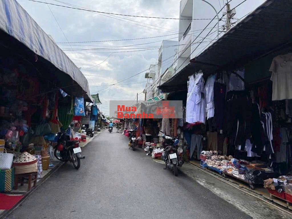 Chủ gửi bán nha trong chợ VIỆT KIỀU, TÂN THÔNG HỘI, CỦ CHI, giá 5 tỷ 2