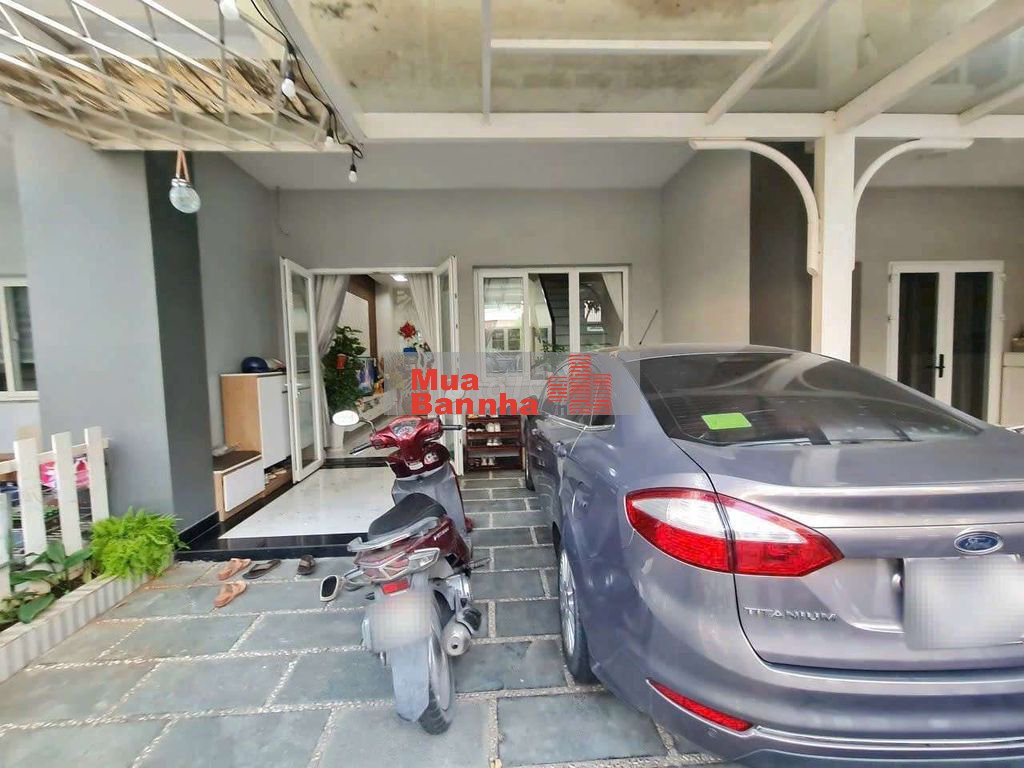 Bán nhà Melosa Khang Điền, 80m2, 3 tầng, tặng nội thất đẹp, giá 9.5 tỷ