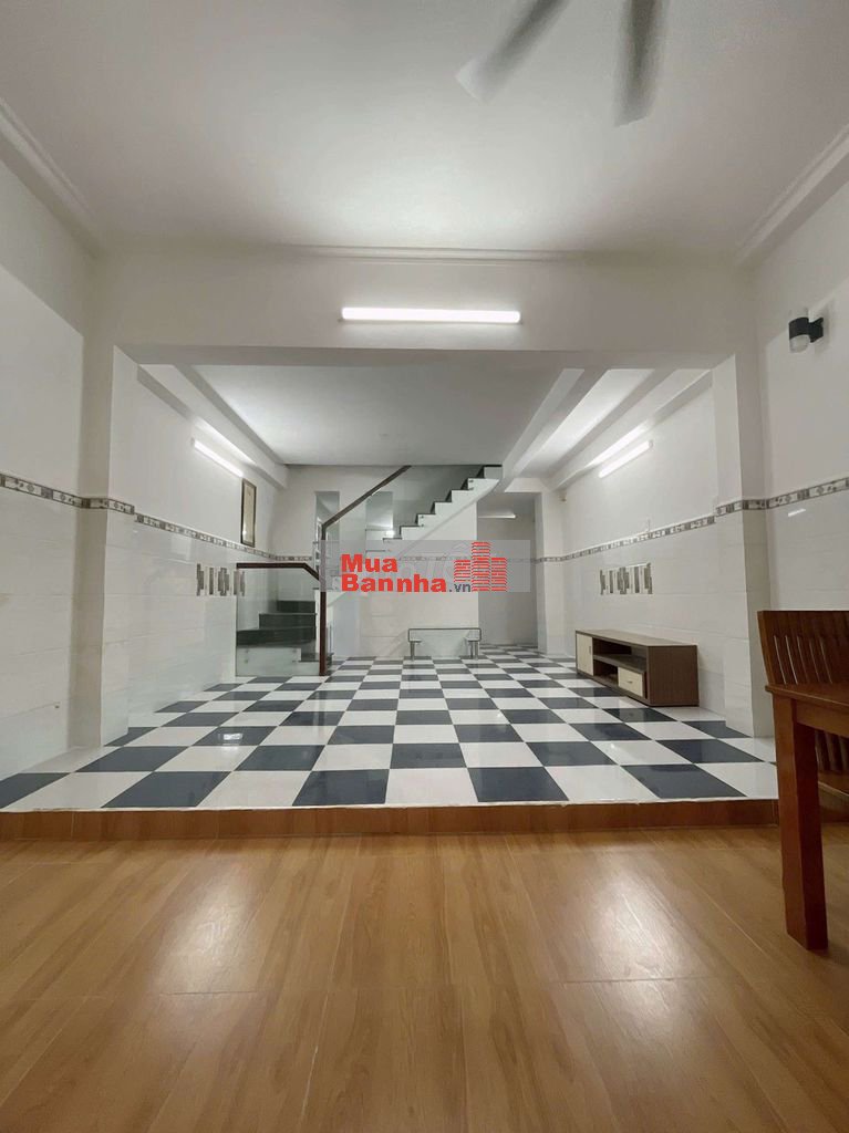 Nhà 2 Tầng 3PN - Sát Lotte Mart - Hẻm sạch , khu dân trí nhỉnh 5T