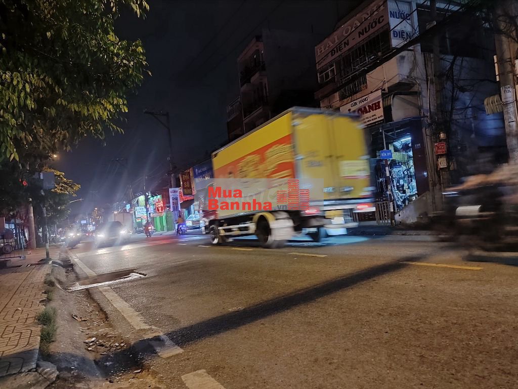 Nhà trống ở liền 3 mặt hẻm xe hơi Tô Ngọc Vân TH Linh Đông 2PN lớn