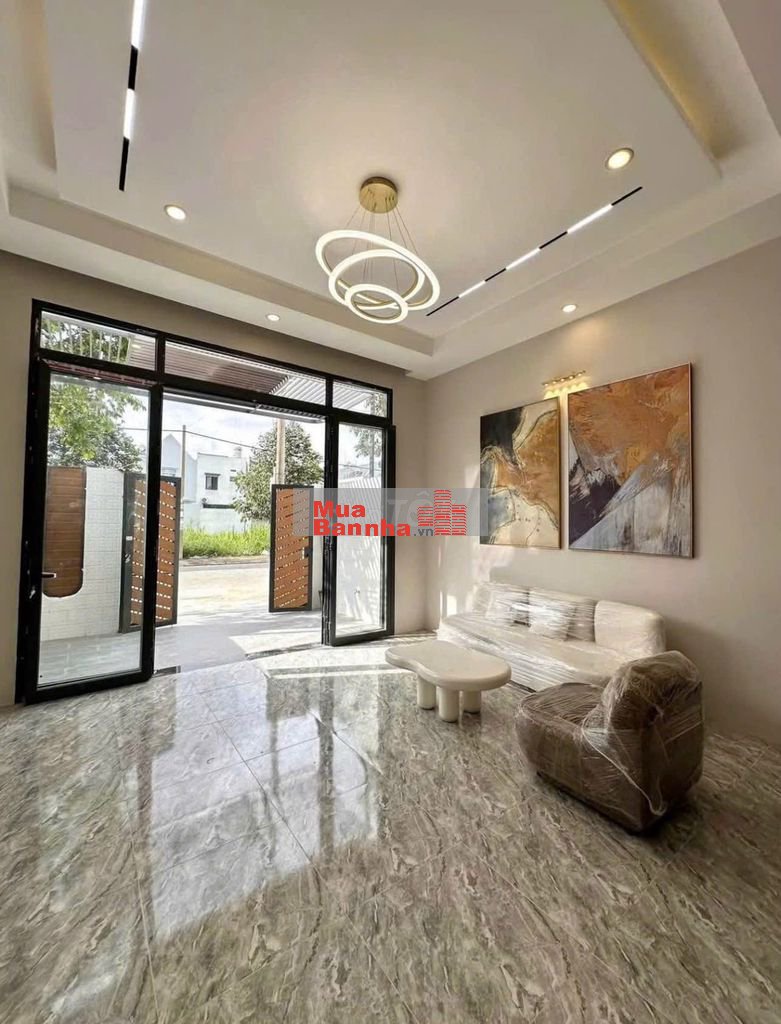 BÁN GẤP CĂN NHÀ MỚI XÂY NGAY BƯU ĐIỆN BÀ TRI (TÂN UYÊN - BÌNH DƯƠNG)