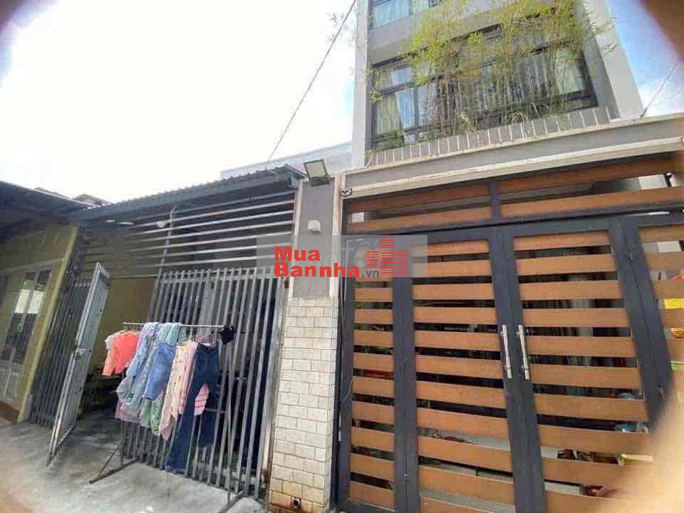 bán nhà lầu ngay chợ búng