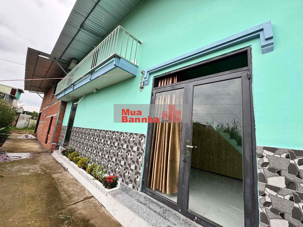 BÁN CĂN NHÀ MỚI .10m * 4m ,NHÀ RỘNG RÃI .LONG HẬU