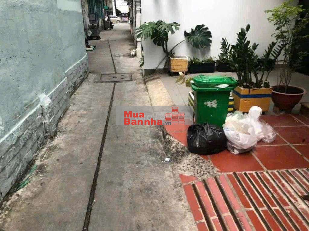2,2tỷ/10m2 bán nhà hẻm xe máy Trần Đình Xu Quận 1