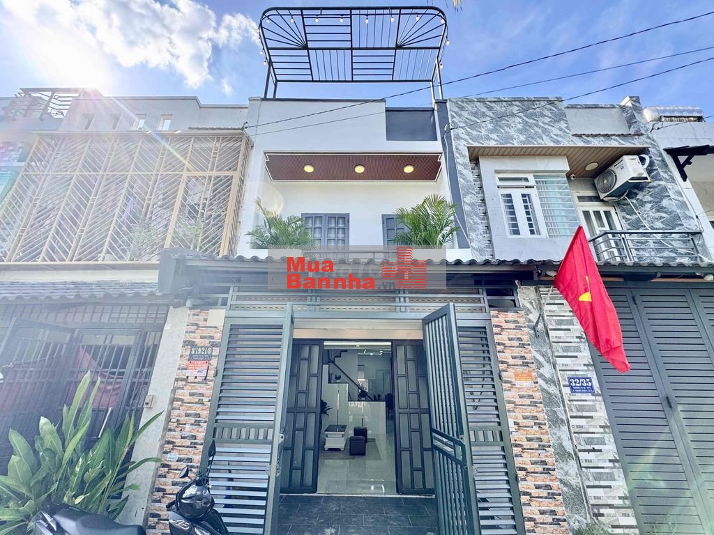 Nhà SHR 1 Lầu 3Phòng 4x17m. có Sân Thượng Sau. Hẻm Xe Hơi Thông