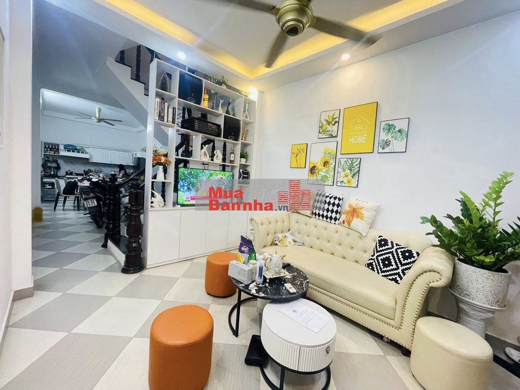 TT Trần Cung 40m-2 thoáng-4 ngủ-1 nhà ra ô tô-ngõ thông-ở ngay