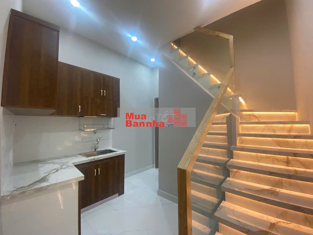 Nhà 2 tầng hẻm 6m đường Lý Thường Kiệt quận Tân Bình