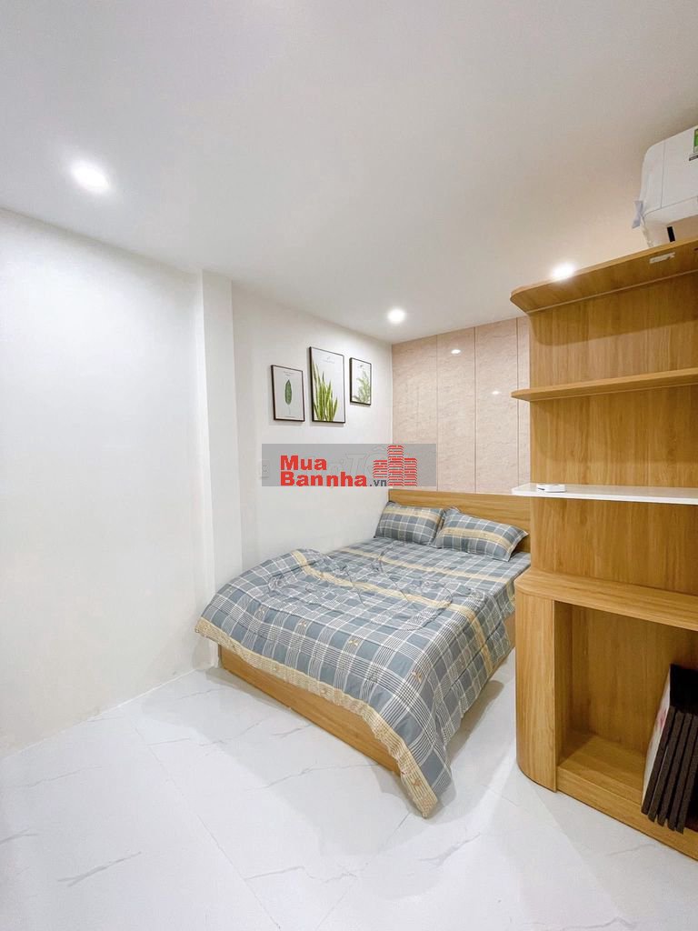 NHÀ ĐẸP TRUNG TÂM HOÀNG DIỆU – 2 MẶT KIỆT THOÁNG MÁT