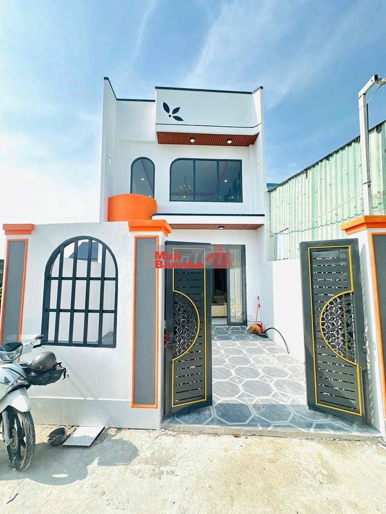 Nhà 1 Lầu 5 x 20m , 3 Phòng Ngủ Ngay Lộc Hậu Đường Xe Hơi Sổ Hoàn Công