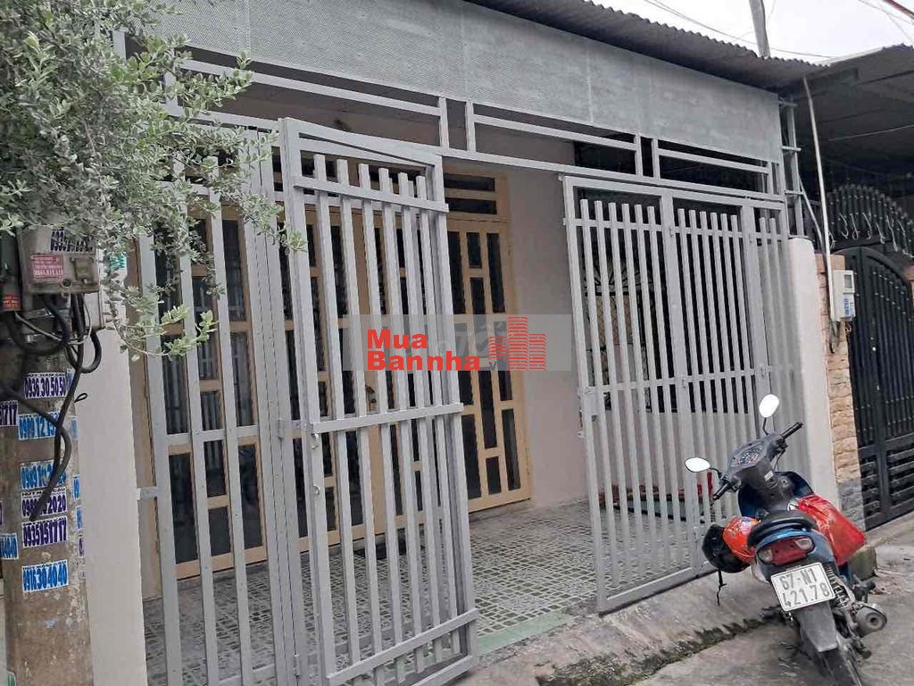 vk ck tôi cần bán căn nhà ngay chợ Phú thọ, gần cầu Săn máu, sổ riêng