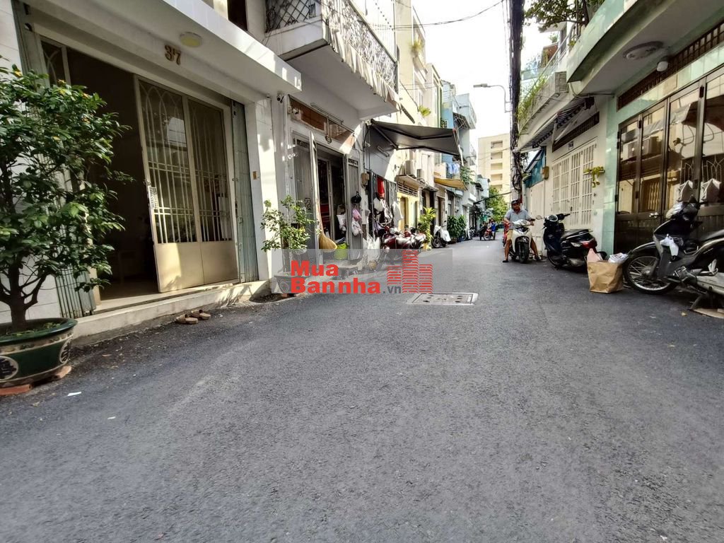 Hẻm xe hơi. Trần Qua diệu. F14. Q3. DT: 4,8x15m. KC4 Tầng giá 10,8 tỷ