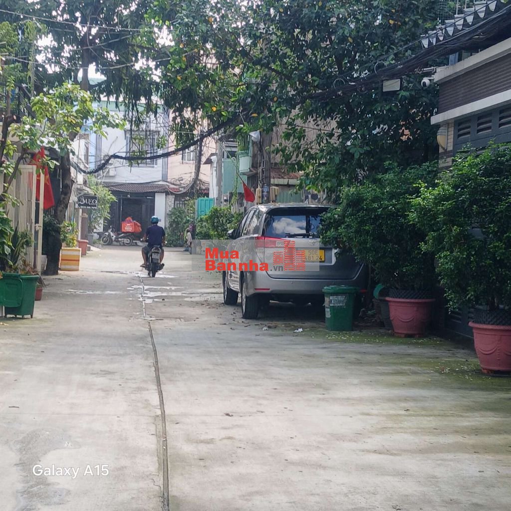 6 tỷ 700 thương lượng, nhà 2 tầng, đường 6 mét thông, dt: 4 × 17