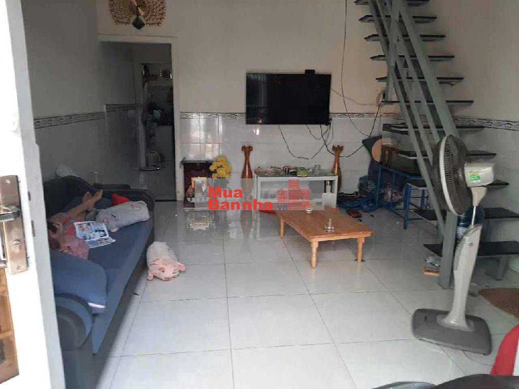 Bán đất tặng nhà, 5x16m, hẻm 5m, gần Đào Sơn Tây, Linh Xuân, 4,5 tỷ