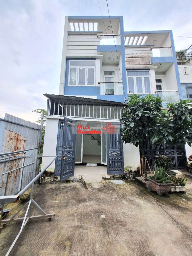 Nhà hẻm 8m. Khu dân cư