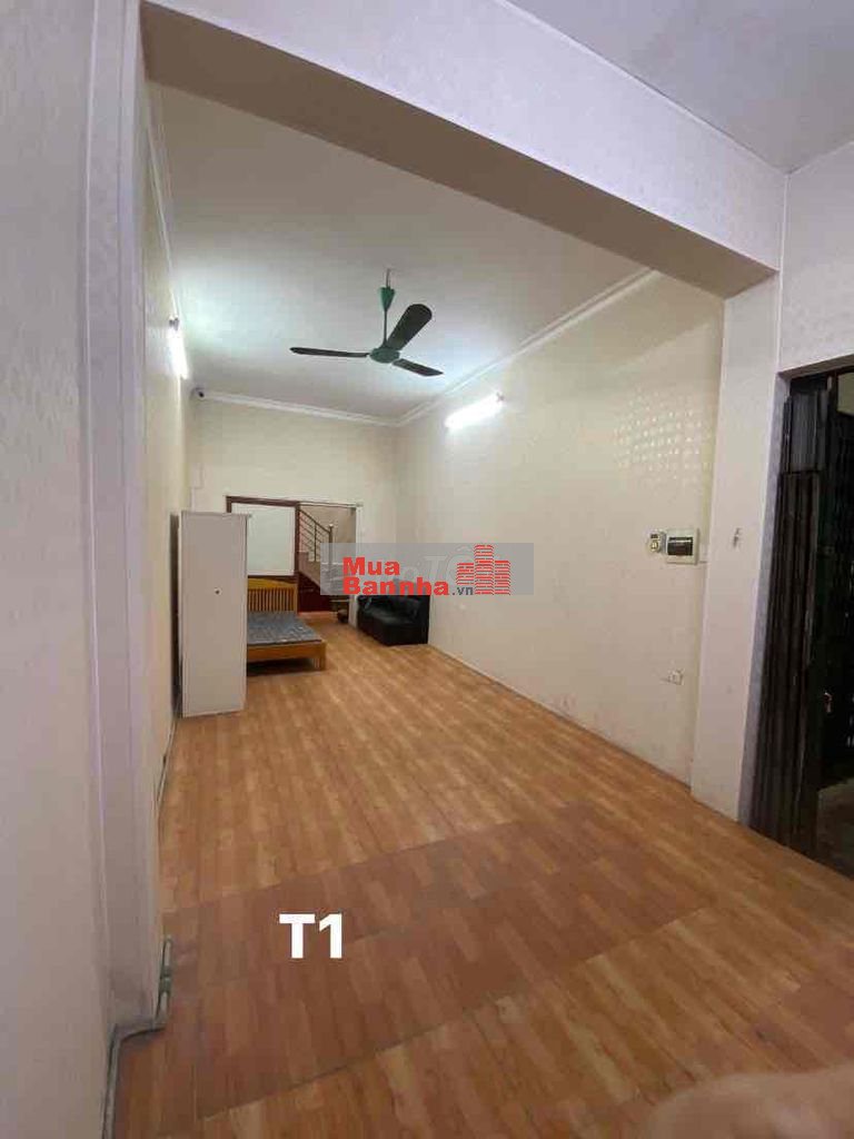 Bán nhà ngõ, ngay sát mặt đường phố Trương Định