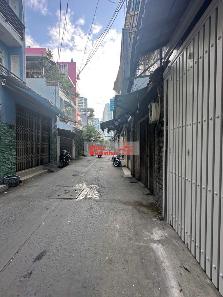 BÁN NHÀ GẦN CẦU CHÁNH HƯNG, XE TẢI ĐỖ CỬA, HOÀN CÔNG ĐỦ