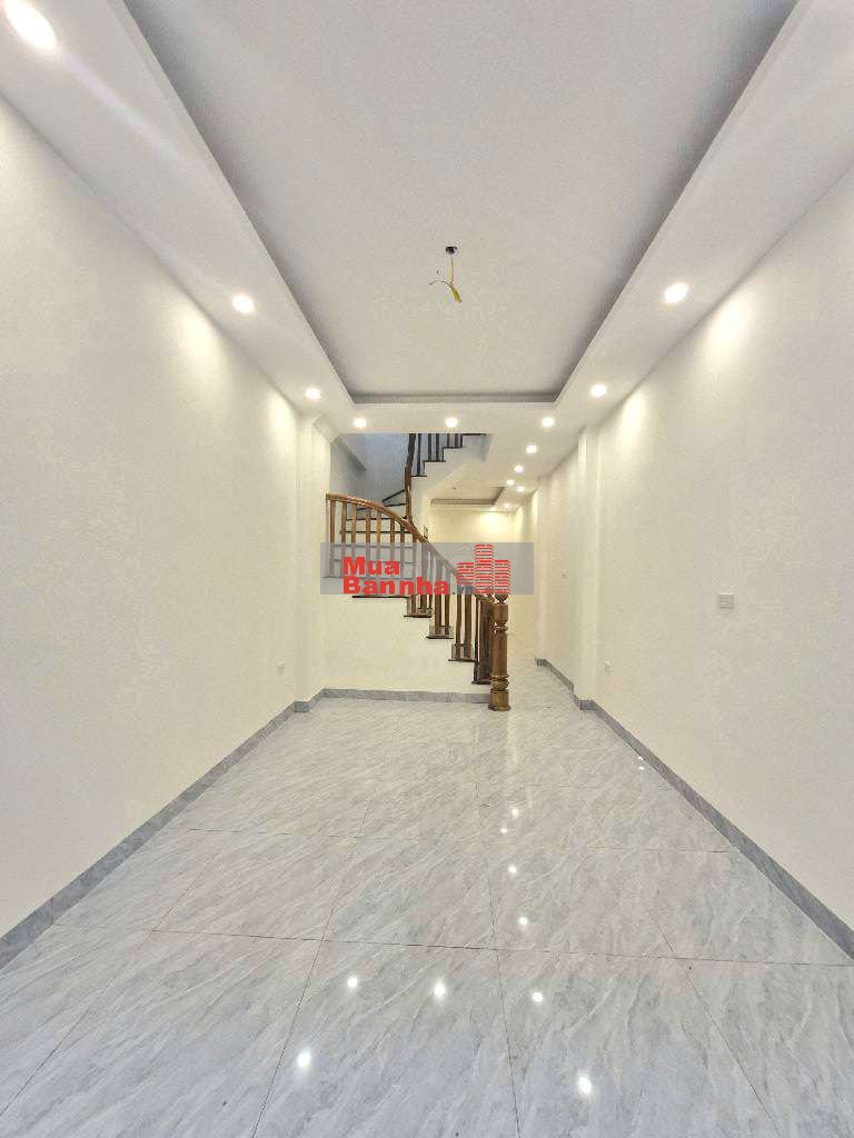 Bán gấp nhà Phú Lương oto tránh 10m. 6 phòng ngủ.