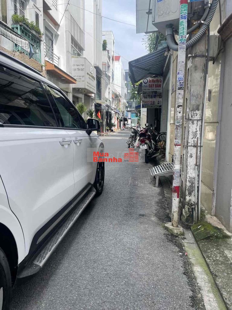 Bán nhà Tân Phú hẻm 5m ô tô tới cửa sổ riêng giá chỉ 6.15 tỷ