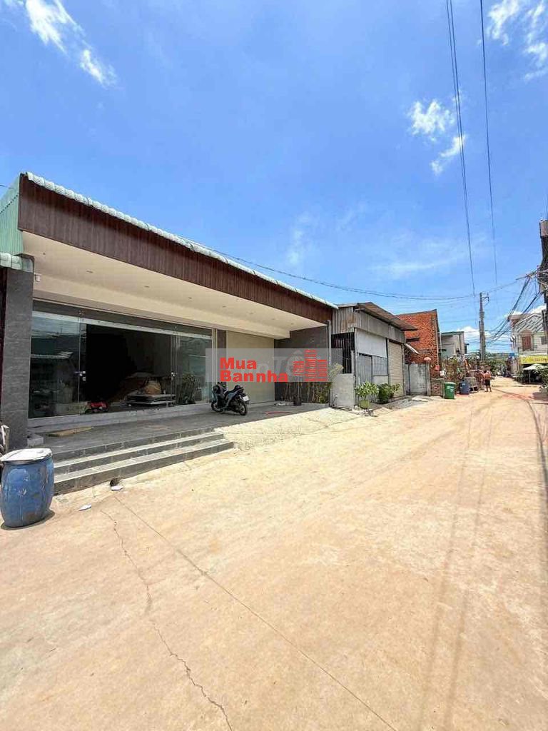 NHÀ ĐẸP 260M² PHƯỜNG TÂN BÌNH – TP DĨ AN – VỪA Ở VỪA LÀM KHO – GIÁ TỐT