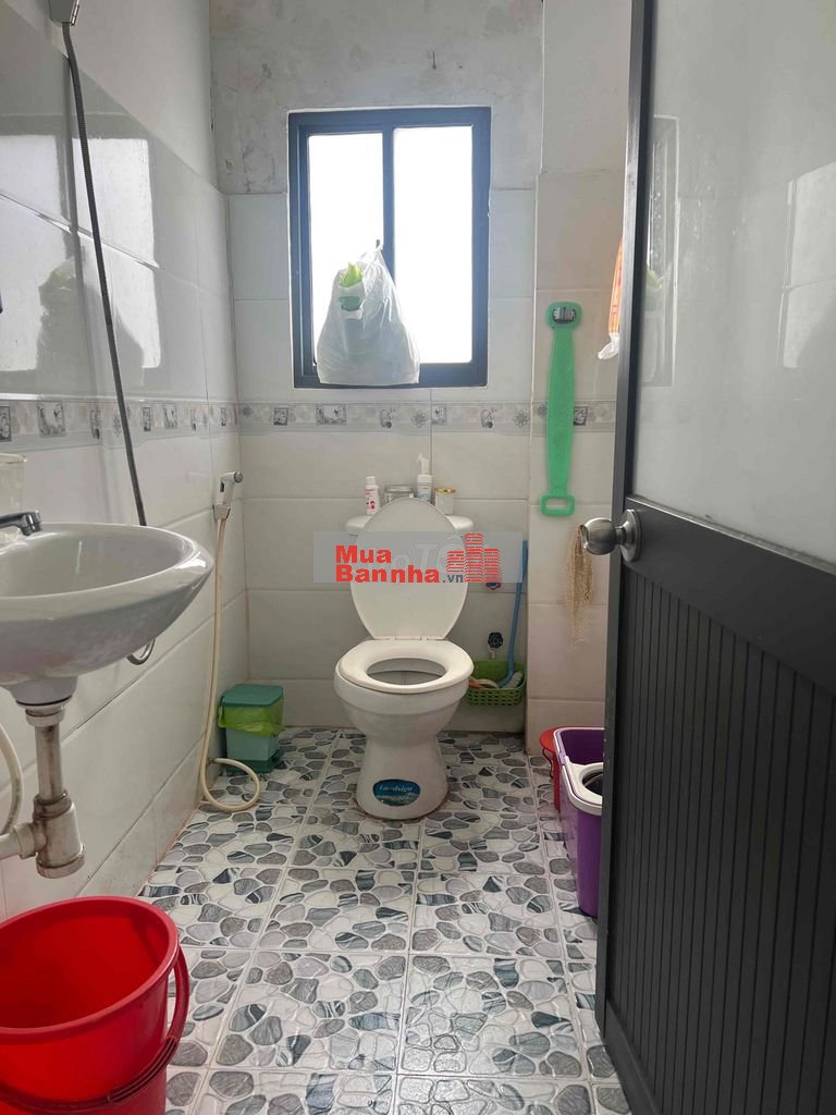 Nhà 40m hẻm xe hơi 6m