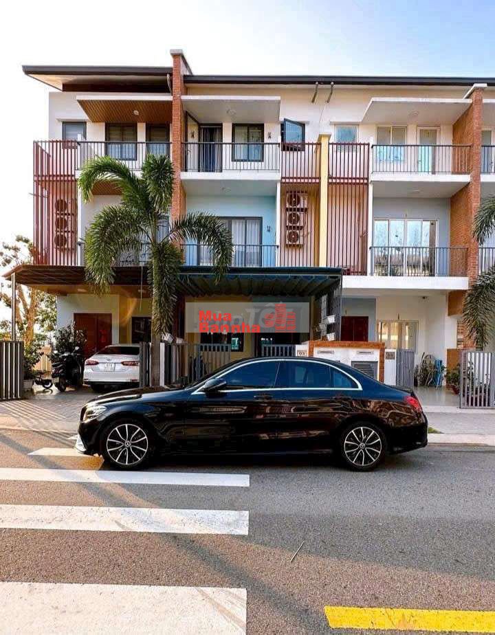 Bân nhà 3 tầng 3pn sổ đã hoàn công full nội thất tại hoà phú TP Mới BD