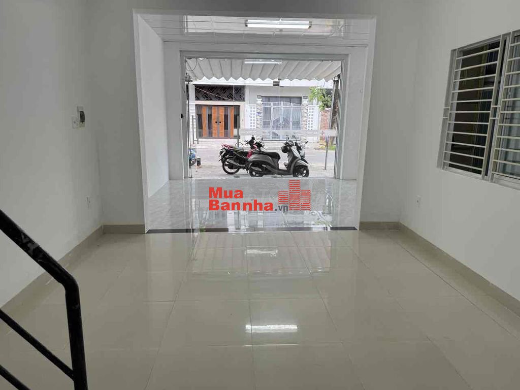 bán nhà quách thị trang hoà xuân