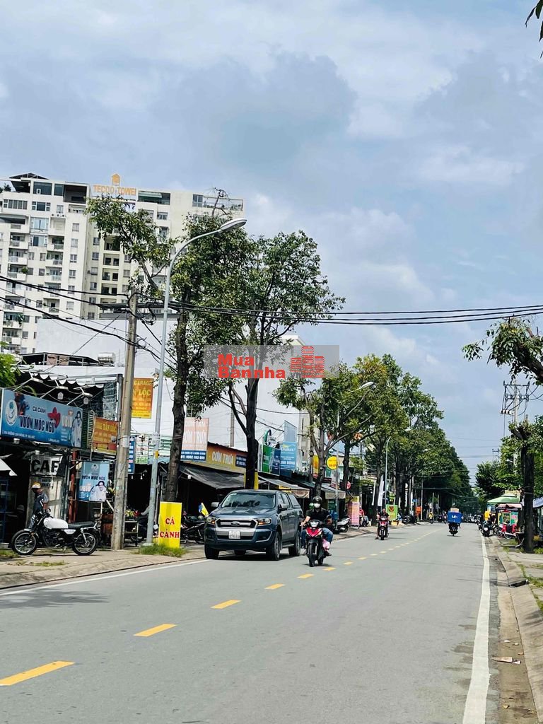 NGAY PHẠM VĂN ĐỒNG NHÀ 4 TẦNG HXH THÔNG -CÓ GARA ÔTÔ - 90M2 GIÁ 8.5 TỶ