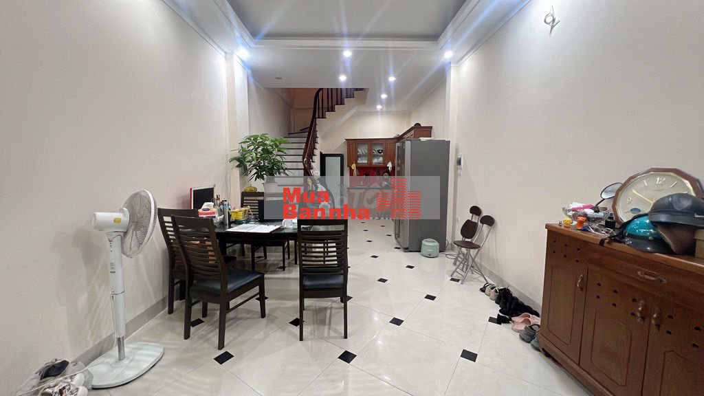 Nhà Đẹp Phố Lụa của Người Quê Luạ. 30m2 5 tầng 3 ngủ.Hơn 7Tỷ. Giá Hiếm