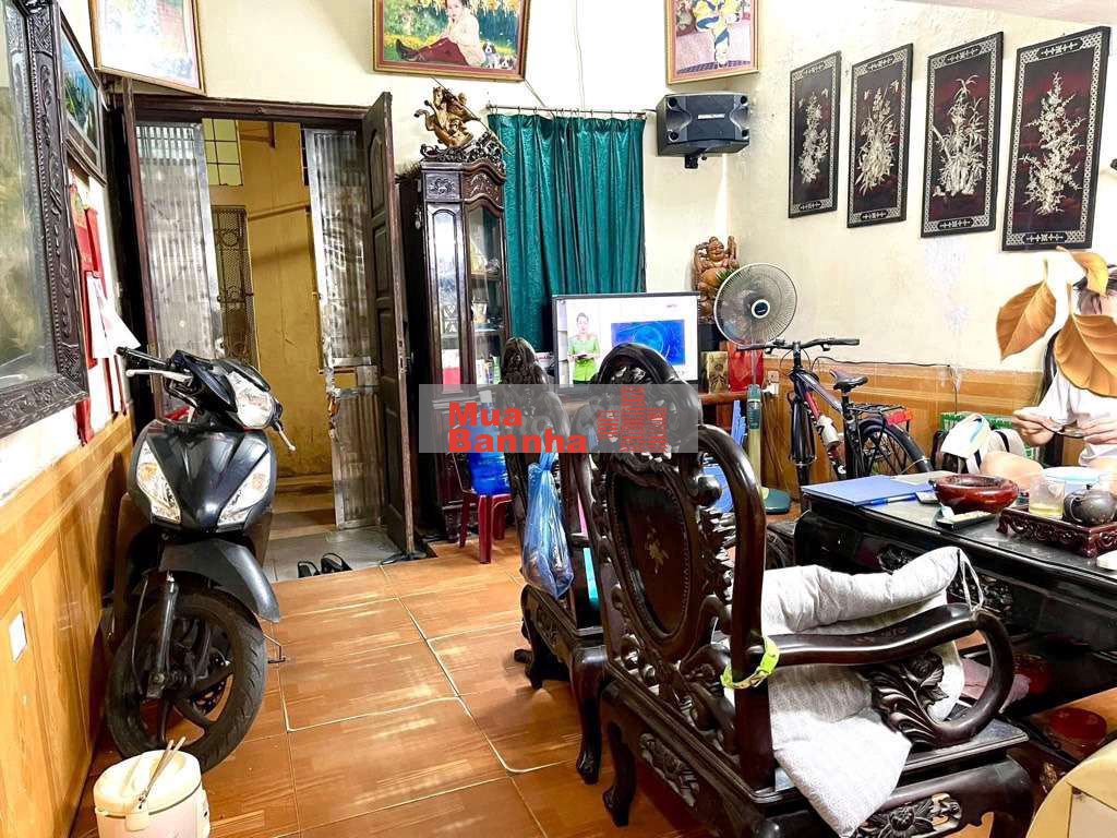 CẦN BÁN NHÀ VŨ TÔNG PHAN DT 60M - 3 TẦNG