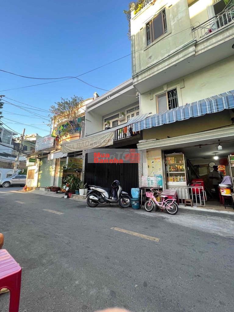 nhà nở hậu 57,4m2 - 2 phòng ngủ - 2 tolet - 1 lầu