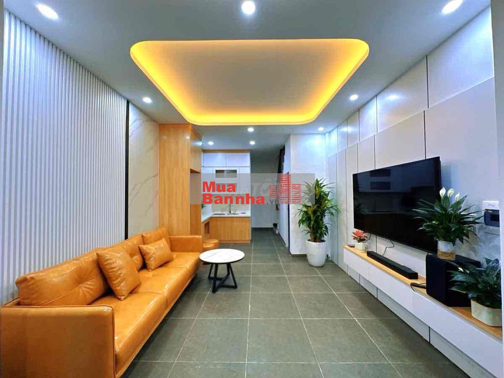 Lô Góc Cầu Giấy 40m2 - 6 Tầng Thang Máy - Gần Phố - Ở Ngay - 11 Tỷ