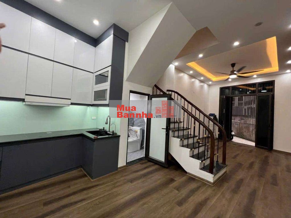 Phố ô tô rộng cách 50m, Thanh Nhàn, ngõ 3 gác thông , KD đỉnh 45m*5T