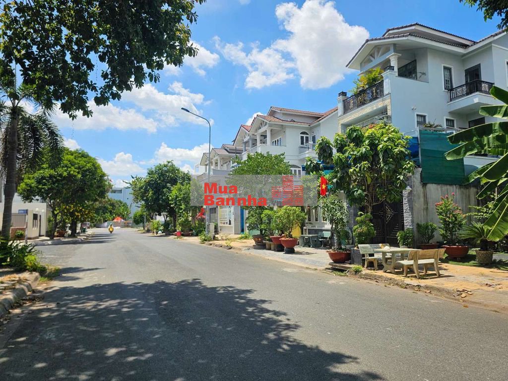 Bán Biệt Thự KDC Khang Điền PLB Quận 9