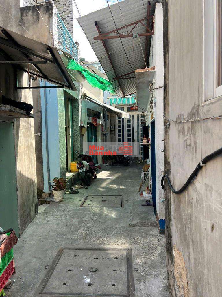 Nhà bán gấp giảm giá sập sàn , trung tâm Q6 , 25m2 , lô góc .