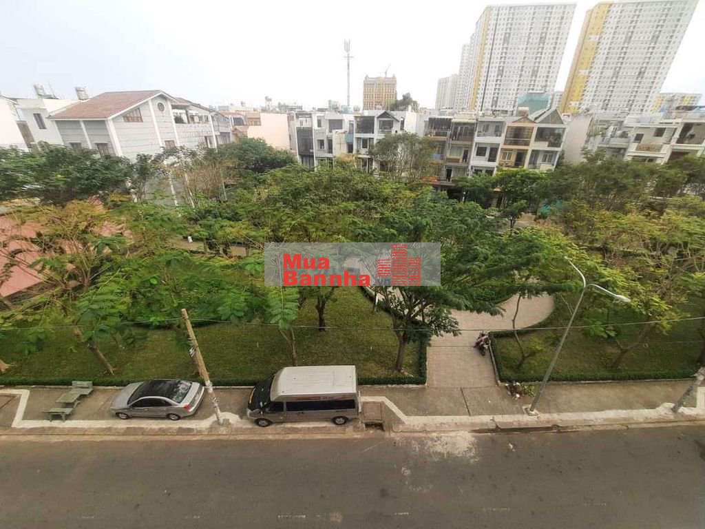 Nhà đối diện công viên 4x17 3 lầu mới tinh khu Bình Phú