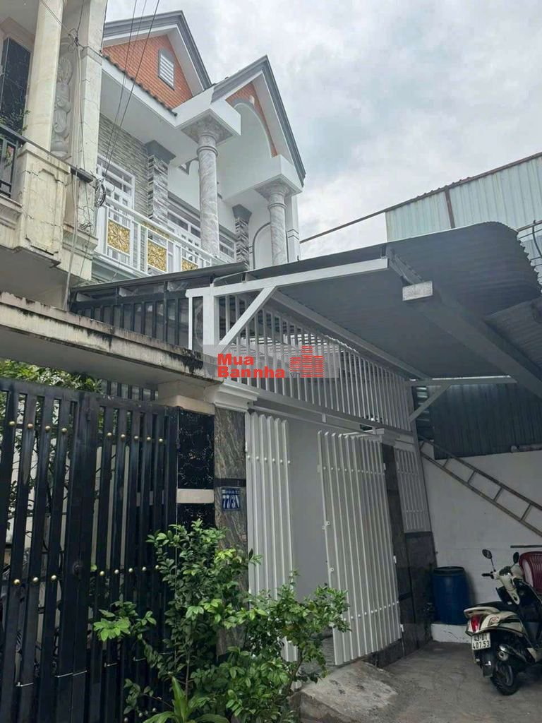 Nhà 1 trệt 1 lầu 5x18m, hẻm xe tải gần Phan Văn Hớn và Bà Điểm 5 BĐ