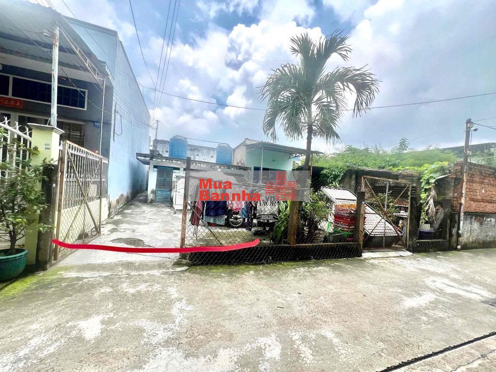 Kẹt tiền bán gấp nhà nát hẻm 1/ Lê Đình Cẩn, 4*18,5, hẻm 6m kế Tên Lưa