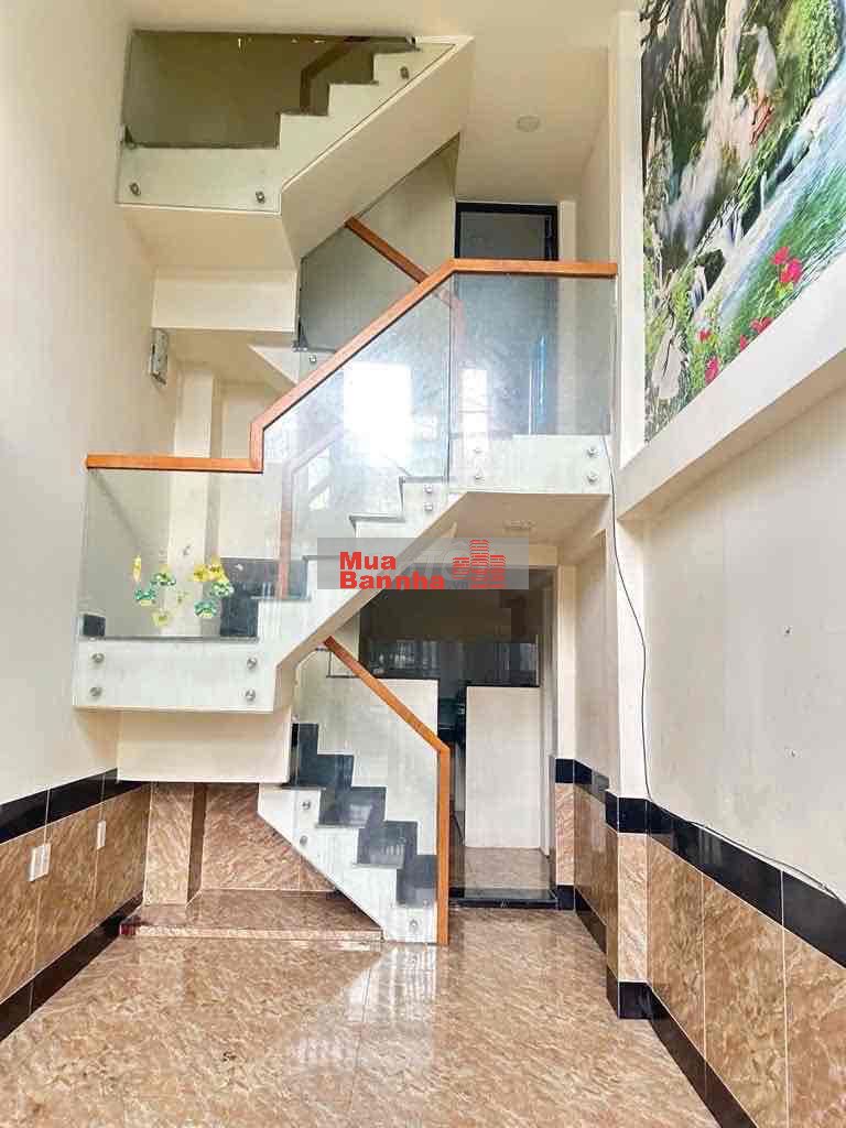 Nhỉnh 2 Tỷ hẻm xe hơi- sổ hồng riêng HT17 Nguyễn Ảnh Thủ Quận 12