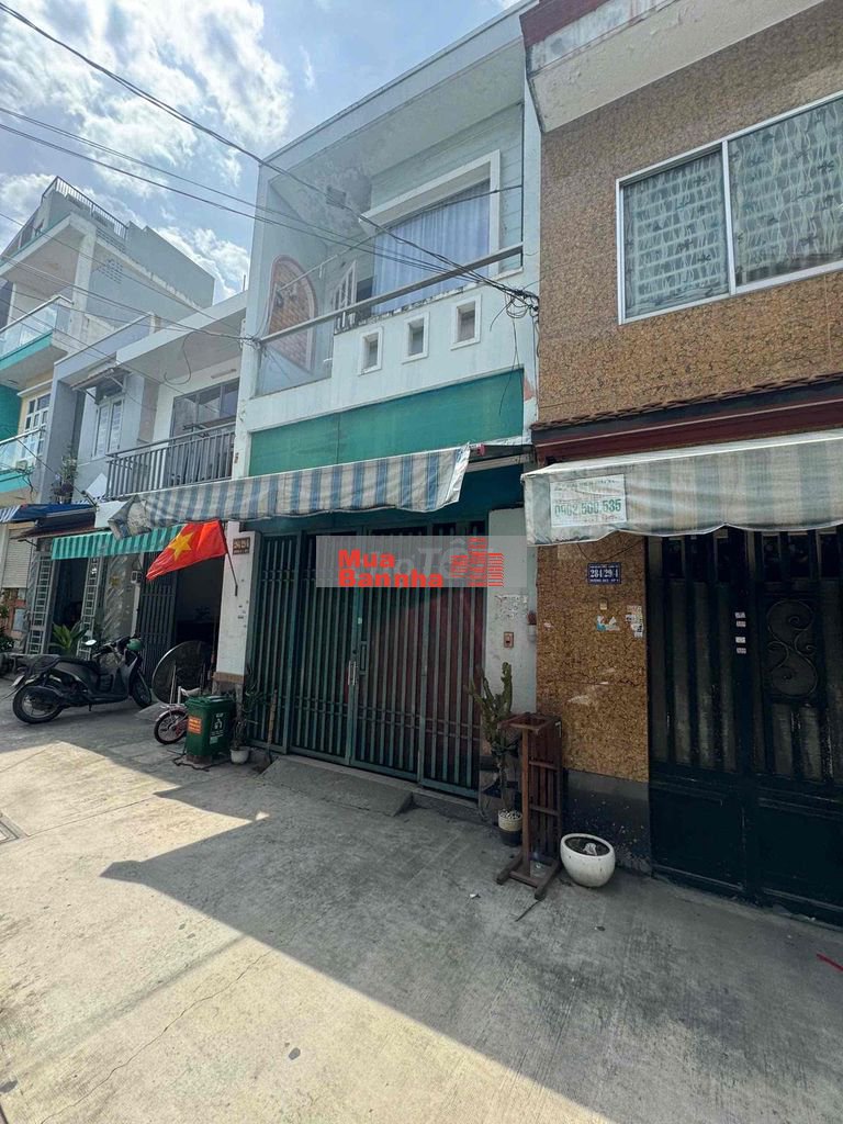 nhà cách eon tân phú 5 phút 1 lầu hẻm xe hơi