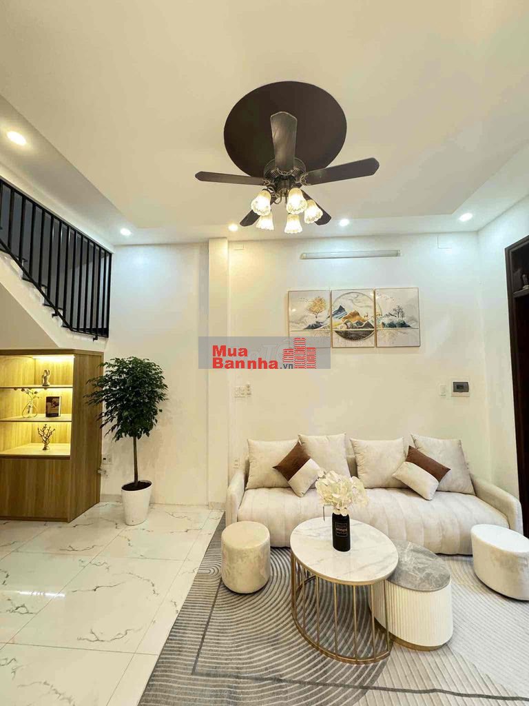 3 TẦNG 3 MÊ, 2 MẶT KIỆT HOÀNG DIỆU THÔNG NGUYỄN HOÀNG, VÀO Ở ĐÓN TẾT