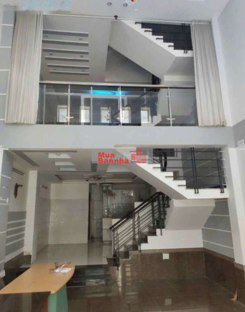 Bán gấp nhà 3 lầu hẻm xe hơi 1015 Huỳnh Tấn Phát