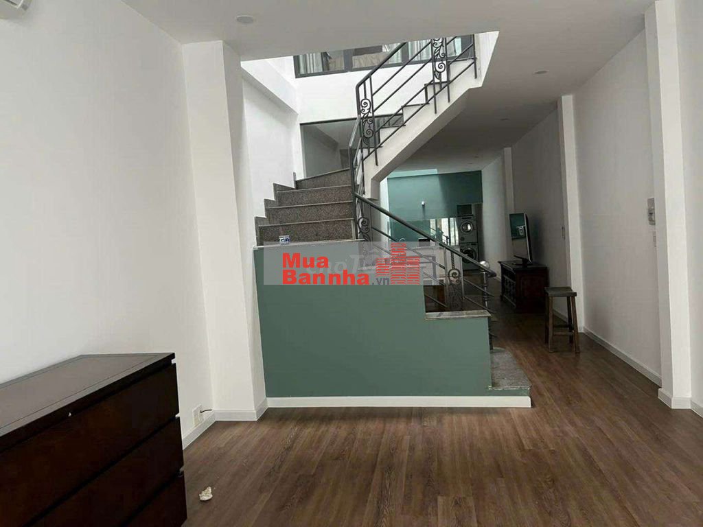 BÁN NHÀ 2TẦNG MT _DT: 78,4 _ ĐƯỜNG XUÂN THỦY _ ĐƯỜNG NGUYỄN VĂN HƯỞNG