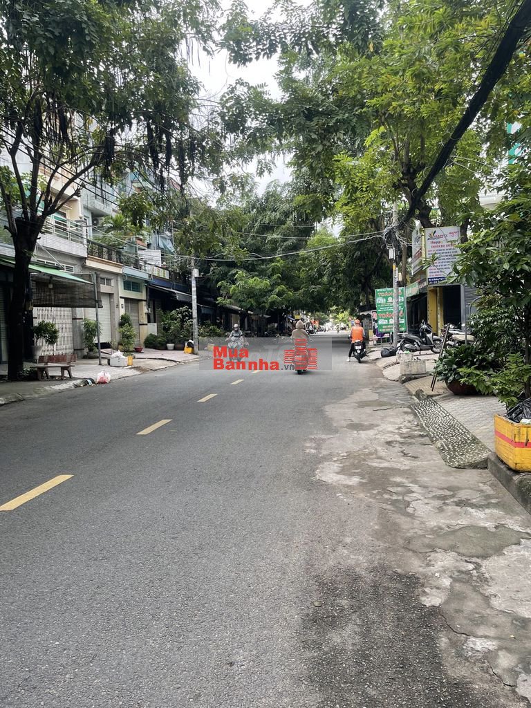 BÁN NHÀ DT 100M2 ĐƯỜNG 14M NGAY TRƯỜNG HỌC LÊ LAI