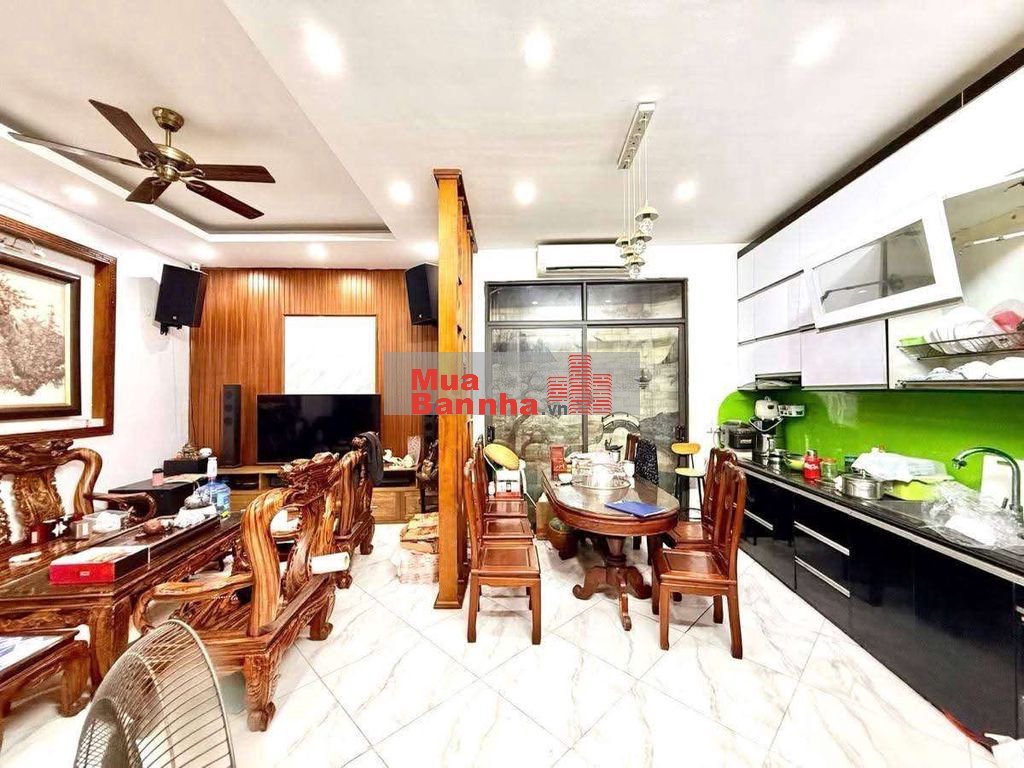 Tân Mai nhà mới 4 ngủ, hiện đại, ô tô đỗ cửa, kinh doanh, sẵn sổ đỏ