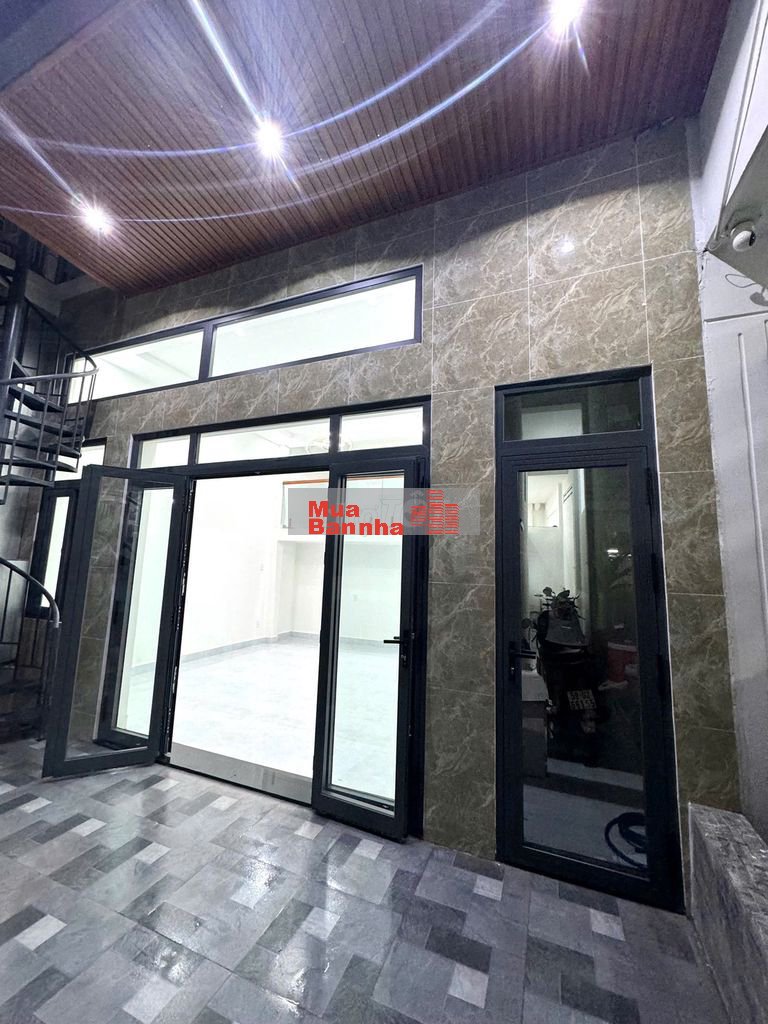 Nhà CMT8 - Quận 10, DT 4.5 x 17m, 4 tầng nhà mới, giá 8.9 tỷ