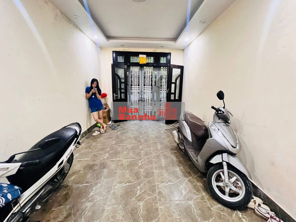 Bán Nhà Phố Hoàng Hoa Thám, Ba Đình, Nhà Đẹp, Ngõ Nông, Gần oto 37m 5T