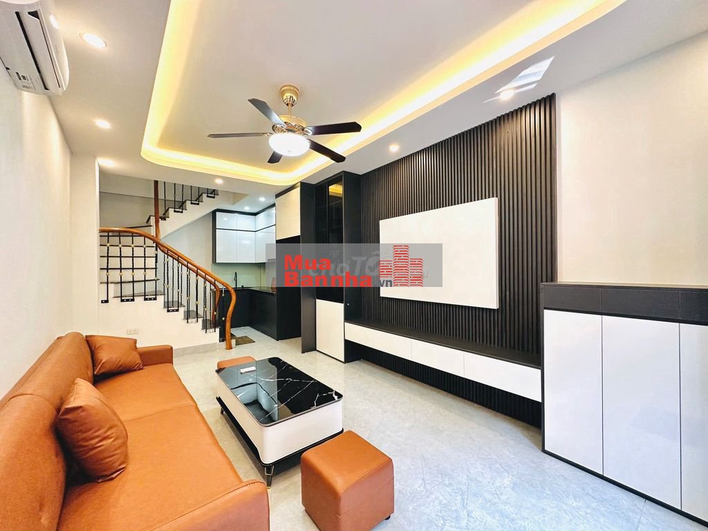 HOT!NHÀ ĐẸP Ở NGAY-TRUNG TÂM ĐỐNG ĐA-PHÔ KHƯỢNG THƯỢNG