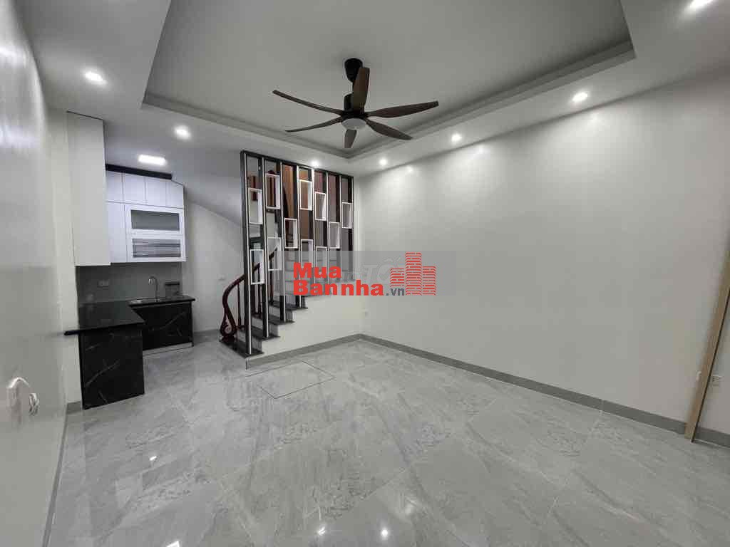 BÁN NHÀ 5 TẦNG, SỔ VUÔNG XÂY MỚI TINH phố Nguyễn Văn Viên