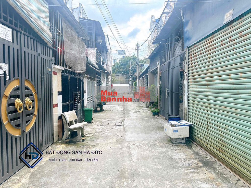 Nhà đúc lửng 3.5x14 hẻm xe hơi cách Lê Văn Khương 100m